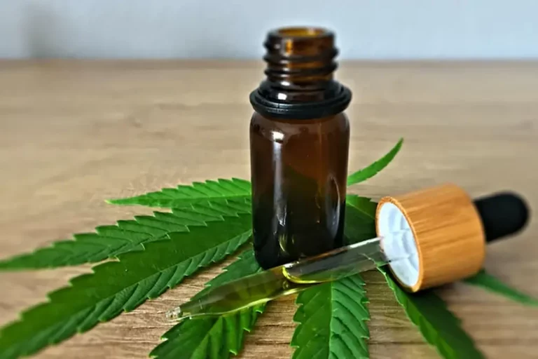 Breaking Down The Benefits Of CBD Applications