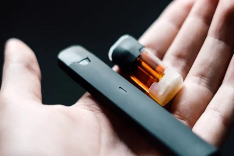 CBD Disposable Vapes: Portable Relief at Your Fingertips