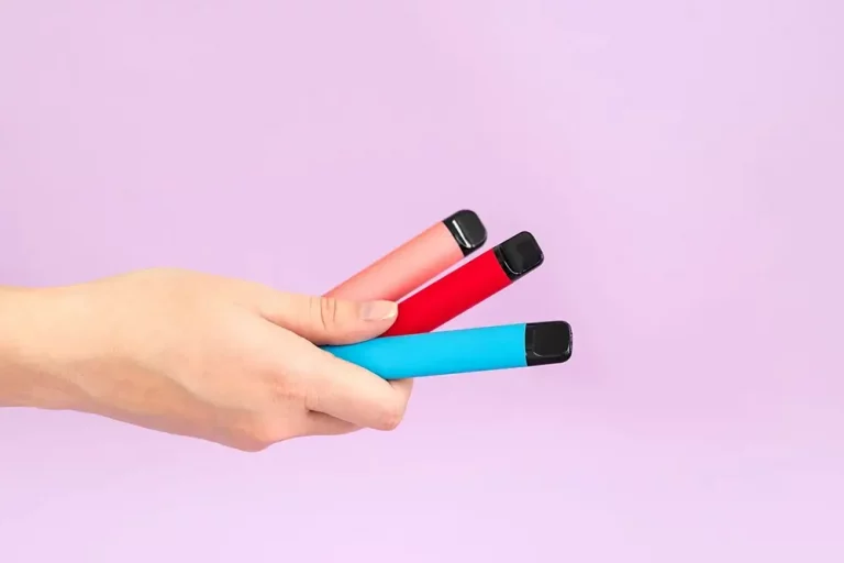 Disposable Vapes: The Convenient Solution for On-the-Go Vaping