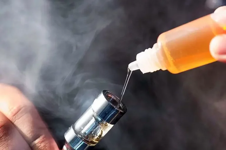 Mixing Your Own E-Liquids: A Beginner's Guide to DIY Vape Juice