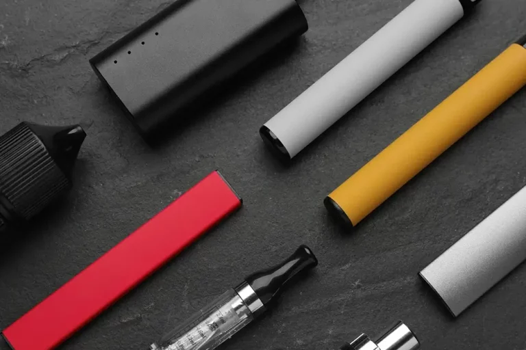 The Rise of Disposable Vapes: Convenience and Portability Redefined