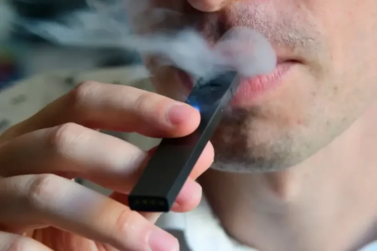 Vaping and Mental Health: Can E-Cigarettes Help with Stress and Anxiety?