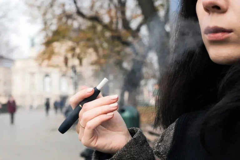 The Psychology of Vaping: How it Affects Behavior and Mood
