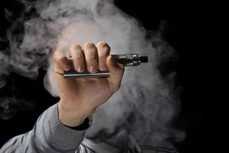 The Science of Vaping: Exploring Chemistry and Physics